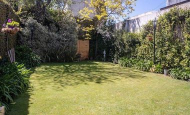 Chalet en venta. 4 dormit. 3 baños.Garage doble. Parque