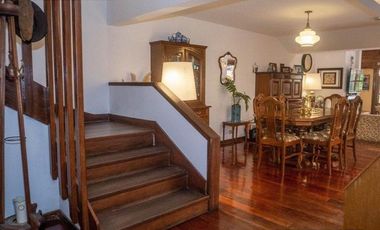 Chalet en venta. 4 dormit. 3 baños.Garage doble. Parque