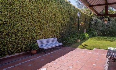 Chalet en venta. 4 dormit. 3 baños.Garage doble. Parque