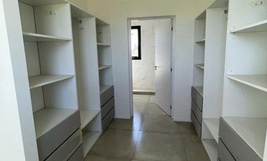 VENTA  CASA 6 ambientes a la Laguna en Barrio San Sebastian AREA 10 - APTO CREDITO