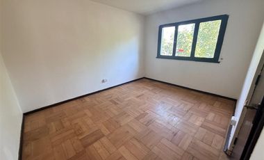 Casa en Arriendo en Av. Blanco Encalada / Club Hípico