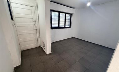 Casa en Arriendo en Av. Blanco Encalada / Club Hípico