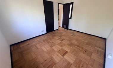 Casa en Arriendo en Av. Blanco Encalada / Club Hípico