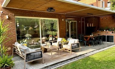 Casa en Arriendo en Camino el Mirador | Casa Arriendo Amoblado | (3D 4B) | Condominio | Lo Barnechea