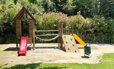 Casa en Arriendo en Camino el Mirador | Casa Arriendo Amoblado | (3D 4B) | Condominio | Lo Barnechea