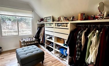 Casa en Arriendo en Camino el Mirador | Casa Arriendo Amoblado | (3D 4B) | Condominio | Lo Barnechea