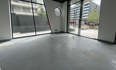 Local Comercial en Arriendo en Av. Las Condes, Metro Hernando de Magallanes