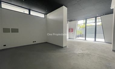 Local Comercial en Arriendo en Av. Las Condes, Metro Hernando de Magallanes