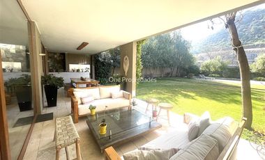 Casa en Arriendo en Elegante casa Mediterranea -5 Suite - Los Nogales