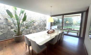 Casa en Arriendo en Elegante casa Mediterranea -5 Suite - Los Nogales