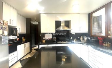 Casa en Arriendo en Elegante casa Mediterranea -5 Suite - Los Nogales