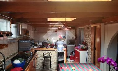 Casa en Venta en Rojas Magallanes / Jardin Alto