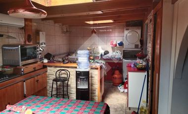 Casa en Venta en Rojas Magallanes / Jardin Alto