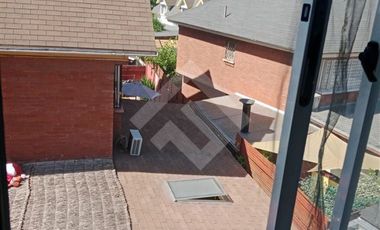 Casa en Venta en Rojas Magallanes / Jardin Alto