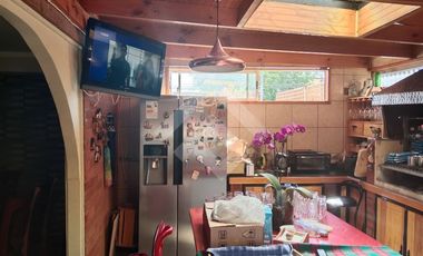 Casa en Venta en Rojas Magallanes / Jardin Alto