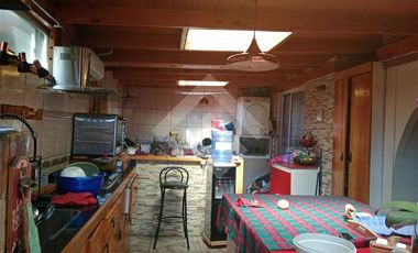 Casa en Venta en Rojas Magallanes / Jardin Alto