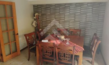 Casa en Venta en Rojas Magallanes / Jardin Alto