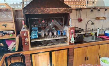 Casa en Venta en Rojas Magallanes / Jardin Alto