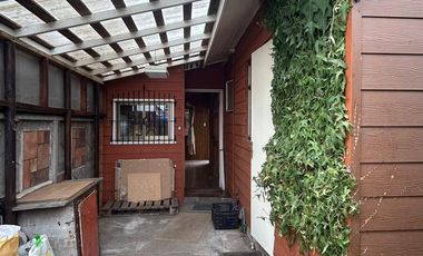 Vendo Casa Individual , de un piso!! Portal de San Pedro.  Con buen terreno.