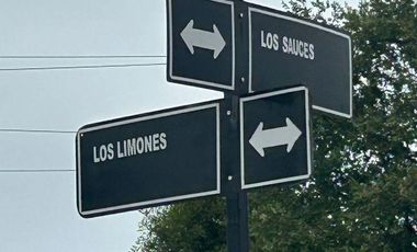 Vendo Casa Individual , de un piso!! Portal de San Pedro.  Con buen terreno.