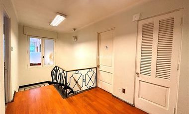 Casa en Venta en Alberto Henckel | Casa-Oficina en Venta | Providencia | One Propiedades