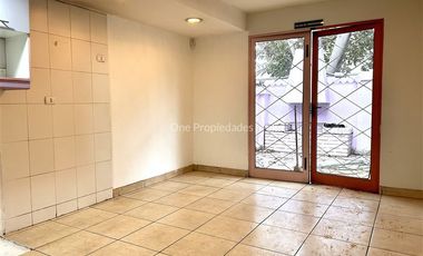Casa en Venta en Alberto Henckel | Casa-Oficina en Venta | Providencia | One Propiedades