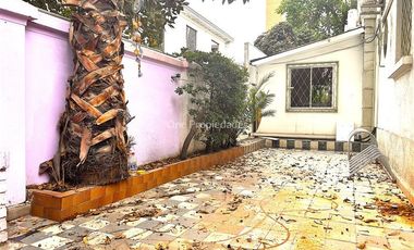 Casa en Venta en Alberto Henckel | Casa-Oficina en Venta | Providencia | One Propiedades