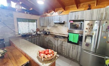 Casa en Venta en Metro Rojas Magallanes/ Villarrica