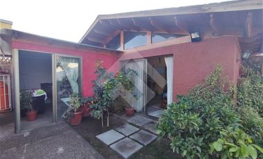 Casa en Venta en Metro Rojas Magallanes/ Villarrica