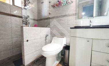 Casa en Venta en Metro Rojas Magallanes/ Villarrica