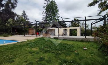 Sitio en Venta en Av. Central/ Lo cañas