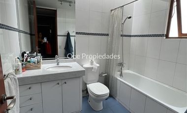 Casa en Arriendo en Condominio Polo de Manquehue II | Casa en Venta/Arriendo 4D5B | Colina | One Propiedades