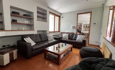 Casa en Arriendo en Santuario del Valle/Los Trapenses | Casa en Venta 5D4B | Lo Barnechea | One Propiedades