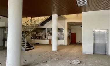 Local Comercial en Arriendo en Metro República