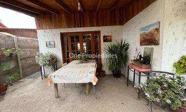Casa en Venta en Presidente Errázuriz, casa en venta 5 dorm y 3 baños, gran jardín, Buin, One Propiedades