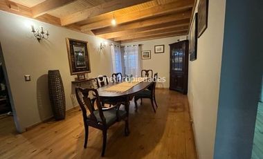 Casa en Venta en Presidente Errázuriz, casa en venta 5 dorm y 3 baños, gran jardín, Buin, One Propiedades