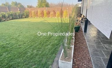 Casa en Venta en Santa Elena | Casa Venta (4D 3B) | Colina | One Propiedades