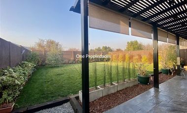 Casa en Venta en Santa Elena | Casa Venta (4D 3B) | Colina | One Propiedades