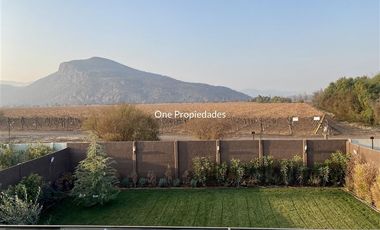 Casa en Venta en Santa Elena | Casa Venta (4D 3B) | Colina | One Propiedades