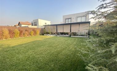 Casa en Venta en Santa Elena | Casa Venta (4D 3B) | Colina | One Propiedades