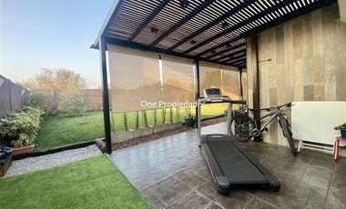 Casa en Venta en Santa Elena | Casa Venta (4D 3B) | Colina | One Propiedades