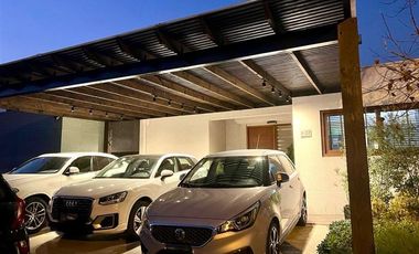 Casa en Venta en Santa Elena | Casa Venta (4D 3B) | Colina | One Propiedades