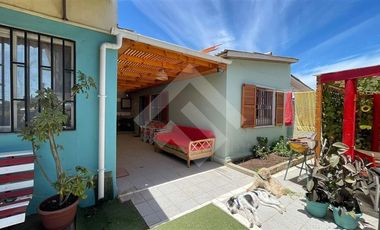 Casa en Venta en Av. de La Pi/ Av. El Peral/ Sexta Oriente Playa/ Provincia De San Antonio