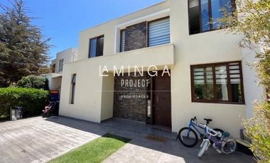 Casa en Venta en Santa Elena