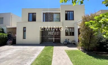 Casa en Venta en Santa Elena