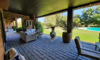 Casa en Venta en AC Las brisas de Chicureo