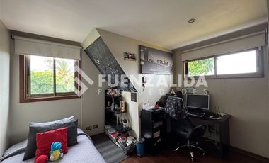 Casa en Venta en Av. Walker Martínez