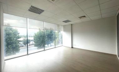 Oficina en Arriendo en Venta Oficina 45m² Las Condes La Dehesa