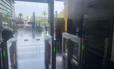 Oficina en Arriendo en La Dehesa- Portal | Oficina en venta o Arriendo 45m2 | Lo Barnechea