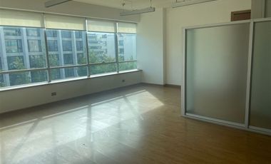 Oficina en Arriendo en La Dehesa- Portal | Oficina en venta o Arriendo 45m2 | Lo Barnechea